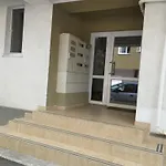 Ama Ama & Free Parking